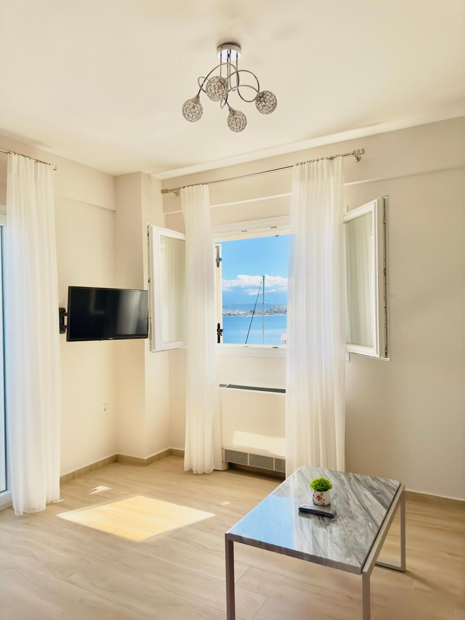 Bluish 3A Apartment Preveza Exterior photo