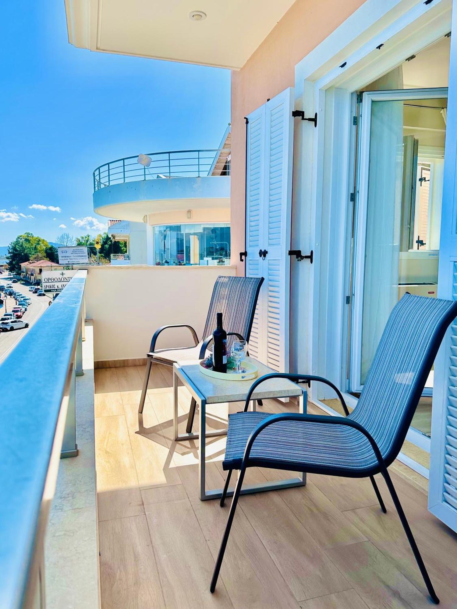 Bluish 3A Apartment Preveza Exterior photo